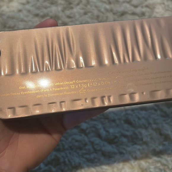 Urban Decay Naked 3 Palette - Picture 3 of 4